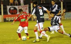 Foto de la galería: Guaraní 1-Brown 1, Clasificó Brown por penales.-
