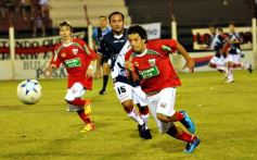 Foto de la galería: Guaraní 1-Brown 1, Clasificó Brown por penales.-