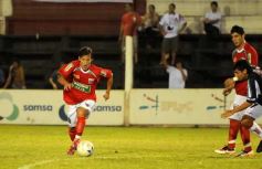 Foto de la galería: Guaraní 1-Brown 1, Clasificó Brown por penales.-