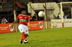 Foto de la galería: Guaraní 1-Brown 1, Clasificó Brown por penales.-