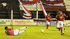 Foto de la galería: Guaraní 1-Brown 1, Clasificó Brown por penales.-