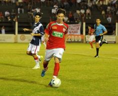 Foto de la galería: Guaraní 1-Brown 1, Clasificó Brown por penales.-