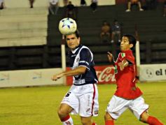Foto de la galería: Guaraní 1-Brown 1, Clasificó Brown por penales.-