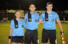 Foto de la galería: Guaraní 1-Brown 1, Clasificó Brown por penales.-