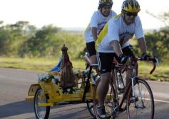 Sixto Fotografías. Sociedad. Virgen de Itatí - Peregrinación hacia la Basílica de Itatí