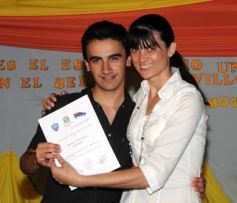 Foto de la galería: Acto de cierre de ciclo lectivo 2012 en el CEP 53 del barrio Yacyretá