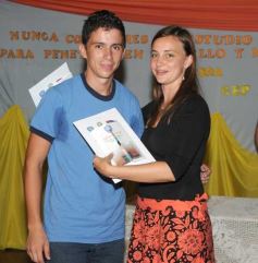 Foto de la galería: Acto de cierre de ciclo lectivo 2012 en el CEP 53 del barrio Yacyretá