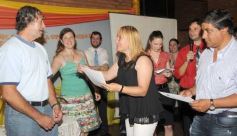 Foto de la galería: Acto de cierre de ciclo lectivo 2012 en el CEP 53 del barrio Yacyretá