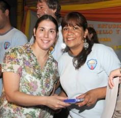 Foto de la galería: Acto de cierre de ciclo lectivo 2012 en el CEP 53 del barrio Yacyretá