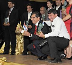 Foto de la galería: Cena y entregas de distinciones a trabajadores destacados
