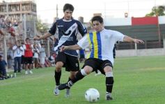 Sixto Fotografías. Deportes. Liga Posadeña A - Guaraní 2-Mitre 0