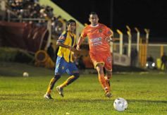 Sixto Fotografías. Deportes. Torneo Federal A - Crucero del Norte 2-Juventud de San Luis 1