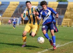 Sixto Fotografías. Deportes. Liga Posadeña A - Guaraní 3-La Picada 1