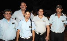 Foto de la galería: Desfile de comparsas en el barrio Miguel Lanús