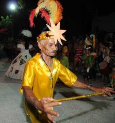Foto de la galería: Desfile de comparsas en el barrio Miguel Lanús