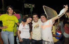 Foto de la galería: Desfile de comparsas en el barrio Miguel Lanús