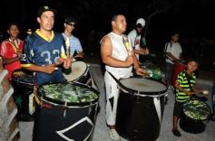 Foto de la galería: Desfile de comparsas en el barrio Miguel Lanús