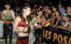 Foto de la galería: Desfile de comparsas en el barrio Miguel Lanús