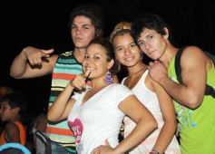 Foto de la galería: Desfile de comparsas en el barrio Miguel Lanús