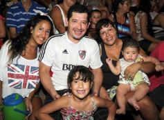 Foto de la galería: Desfile de comparsas en el barrio Miguel Lanús