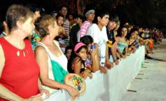 Foto de la galería: Desfile de comparsas en el barrio Miguel Lanús