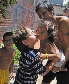 Foto de la galería: Paseos y Trabajos