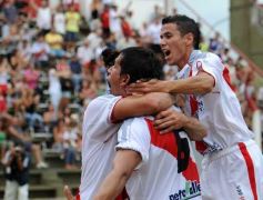 Foto de la galería: Guaraní A. Franco 2-Talleres de Cba. 0