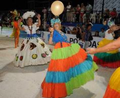 Foto de la galería: Primera noche de los Carnavales Misioneros en el cuarto tramo de la costanera