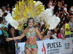 Foto de la galería: Primera noche de los Carnavales Misioneros en el cuarto tramo de la costanera