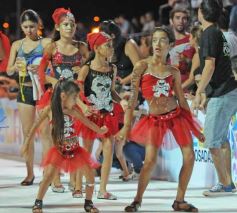 Foto de la galería: Primera noche de los Carnavales Misioneros en el cuarto tramo de la costanera