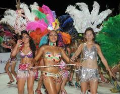Foto de la galería: Segunda noche de los carnavales misioneros en el cuarto tramo de la costanera