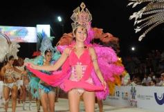 Foto de la galería: Segunda noche de los carnavales misioneros en el cuarto tramo de la costanera