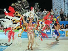 Foto de la galería: Segunda noche de los carnavales misioneros en el cuarto tramo de la costanera