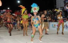 Foto de la galería: Segunda noche de los carnavales misioneros en el cuarto tramo de la costanera