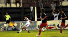 Foto de la galería: Guaraní A. Franco 2-Alumni de Cordoba 0