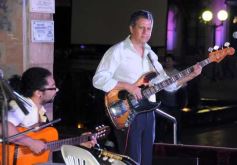 Foto de la galería: Festejo popular por el 130 aniversario de la Casa de Gobierno