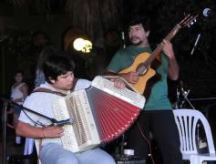 Foto de la galería: Festejo popular por el 130 aniversario de la Casa de Gobierno