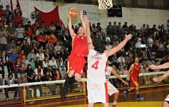 Foto de la galería: Tokio de Posadas 69-Unión de Santa Fe 103