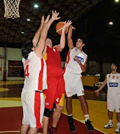 Foto de la galería: Tokio de Posadas 69-Unión de Santa Fe 103