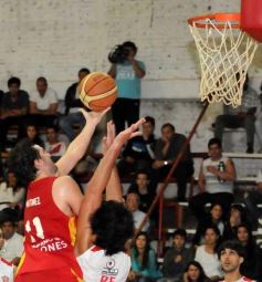 Foto de la galería: Tokio de Posadas 69-Unión de Santa Fe 103