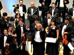 Foto de la galería: El teatro Lírico inició la temporada 2013 con la presentación de la Orquesta de Cámara del Centro de Conocimiento