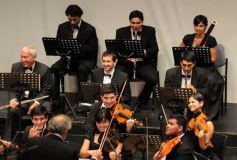 Foto de la galería: El teatro Lírico inició la temporada 2013 con la presentación de la Orquesta de Cámara del Centro de Conocimiento