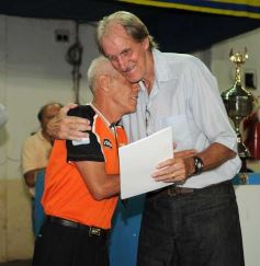 Foto de la galería: Acto de reconocimiento a dirigentes del básquetbol misionero