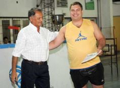 Foto de la galería: Acto de reconocimiento a dirigentes del básquetbol misionero