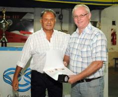 Foto de la galería: Acto de reconocimiento a dirigentes del básquetbol misionero