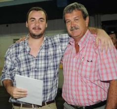 Foto de la galería: Acto de reconocimiento a dirigentes del básquetbol misionero