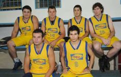 Foto de la galería: Acto de reconocimiento a dirigentes del básquetbol misionero