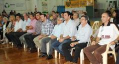 Foto de la galería: Acto de reconocimiento a dirigentes del básquetbol misionero