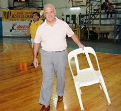 Foto de la galería: Acto de reconocimiento a dirigentes del básquetbol misionero