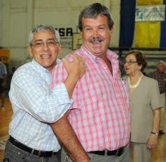 Foto de la galería: Acto de reconocimiento a dirigentes del básquetbol misionero